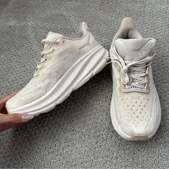 Hoka One One Clifton 9 ‘Shifting Sand’ – Women’s Size 7 - Picture 3 of 5